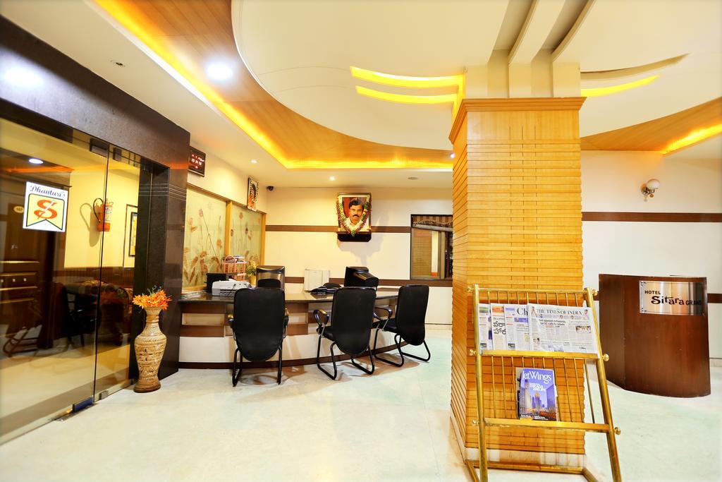 Hotel Sitara Grand Hyderabad Exteriör bild