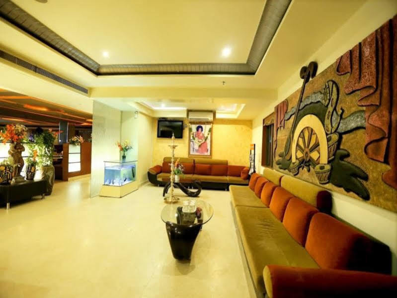 Hotel Sitara Grand Hyderabad Exteriör bild