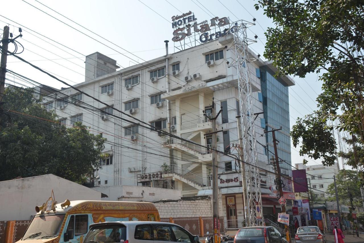 Hotel Sitara Grand Hyderabad Exteriör bild